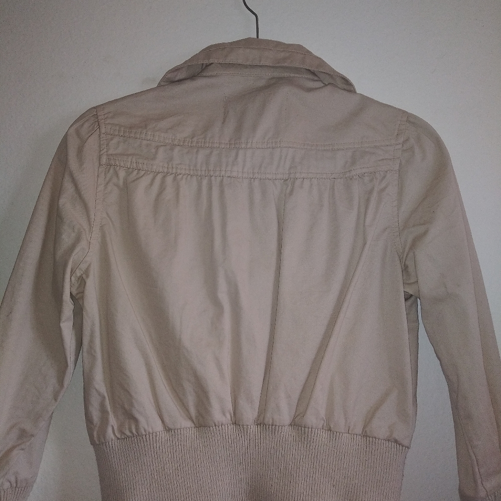 Jacket - Picture 2 of 4